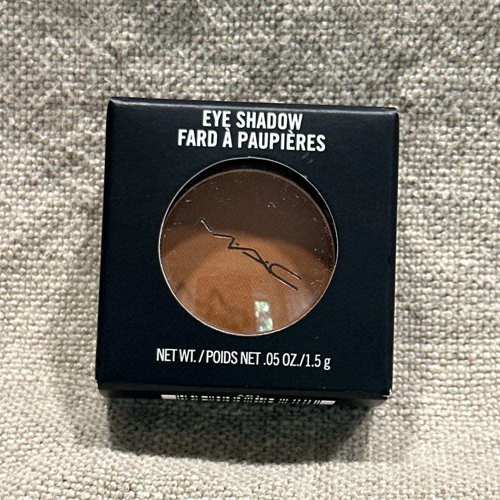 MAC Cosmetics Eye Shadow in Saddle